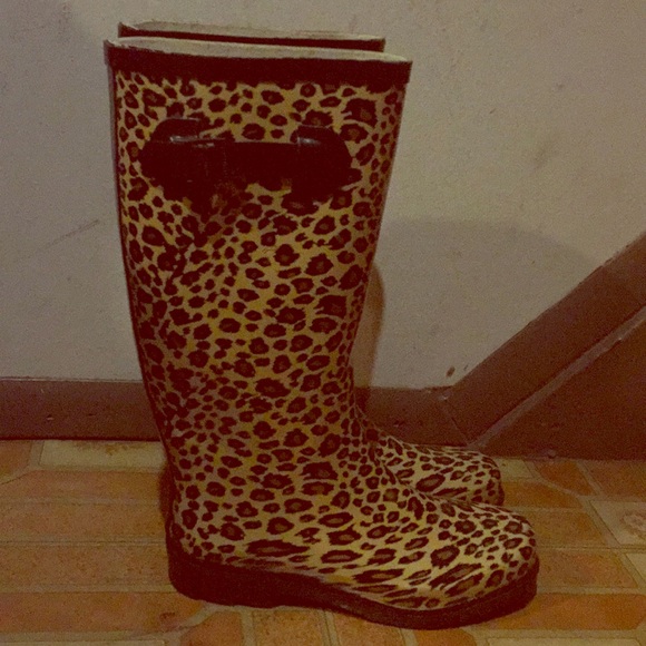 Rasolli Shoes - Cheetah print rain boots